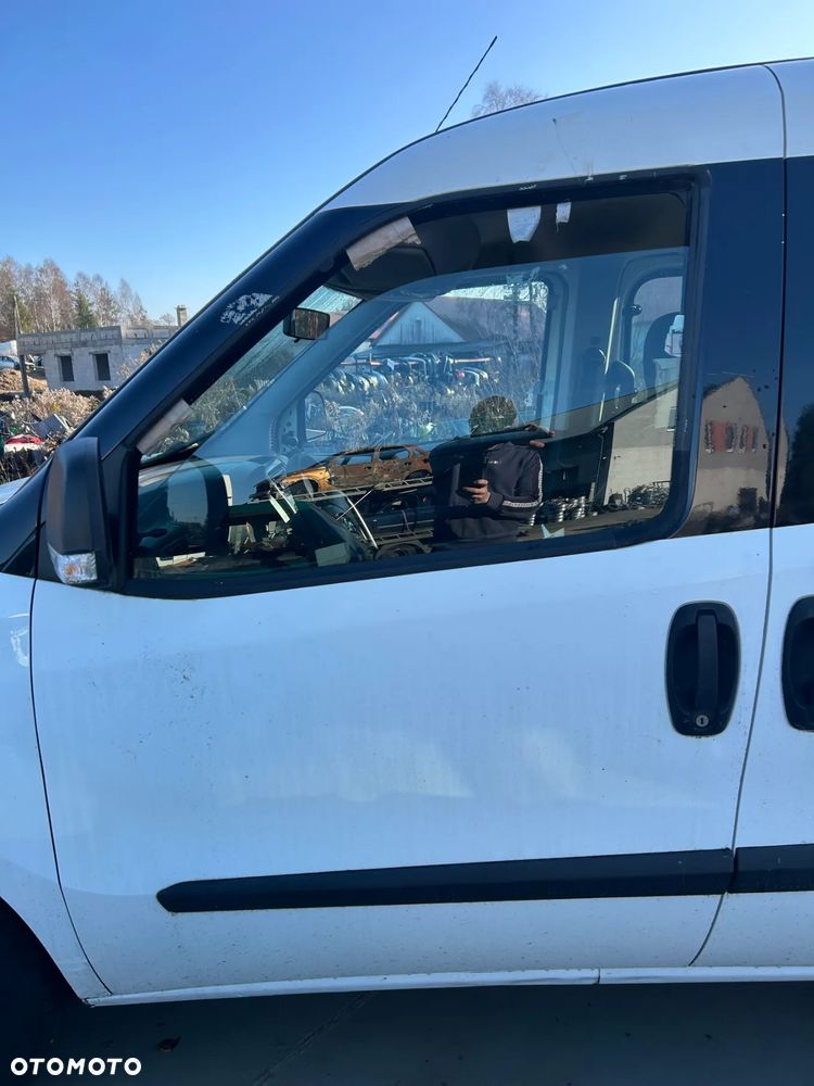 DRZWI LEWE PRAWE PRZEDNIE KOMPLETNE OPEL COMBO D FIAT DOBLO II - 1