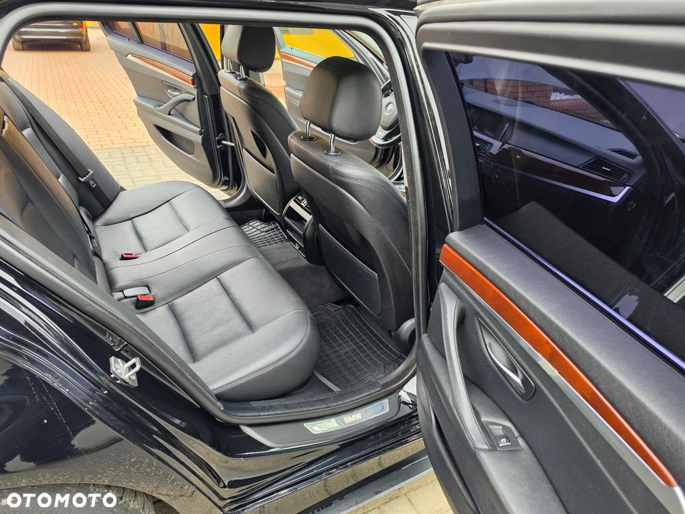 BMW Seria 5 - 23