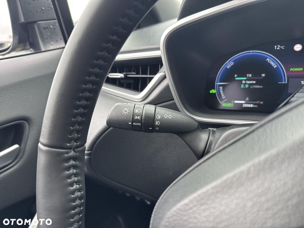 Toyota Corolla Cross 2.0 Hybrid Executive AWD - 17