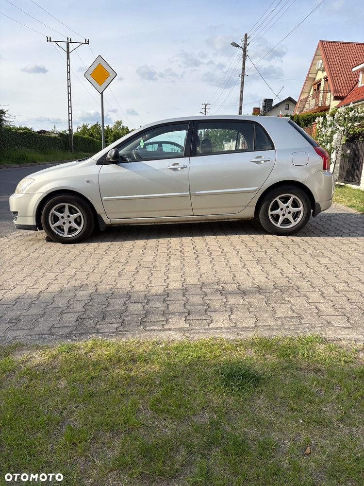 Toyota Corolla - 3