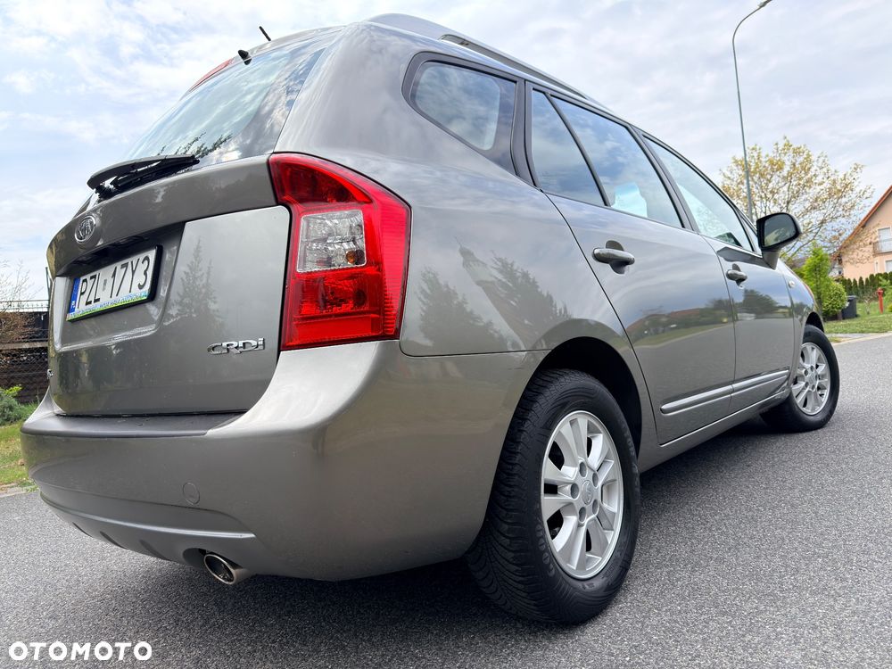 Kia Carens 1.7 CRDi 115 Fifa World Cup Edition - 15