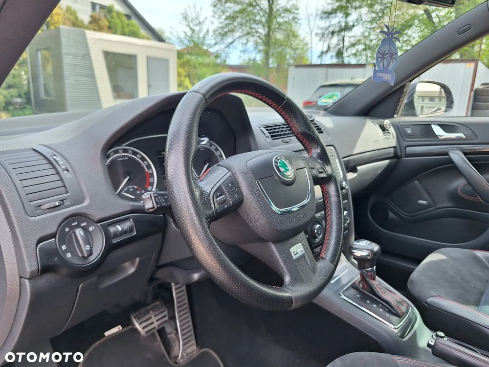Skoda Octavia 2.0 TDI RS DSG - 17