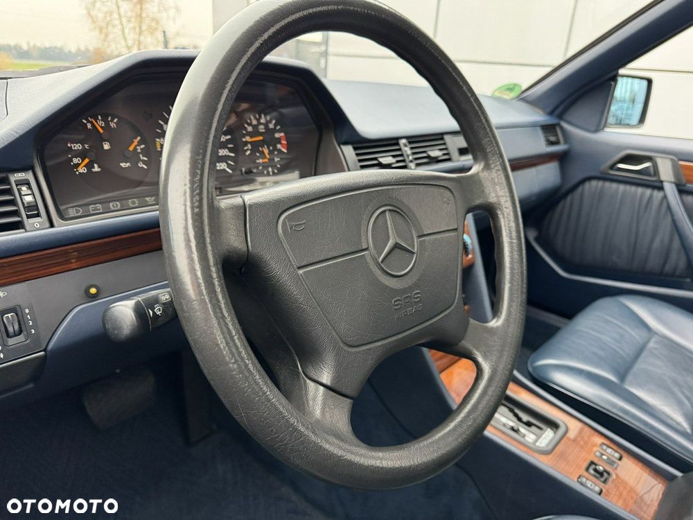 Mercedes-Benz W124 (1984-1993) - 12
