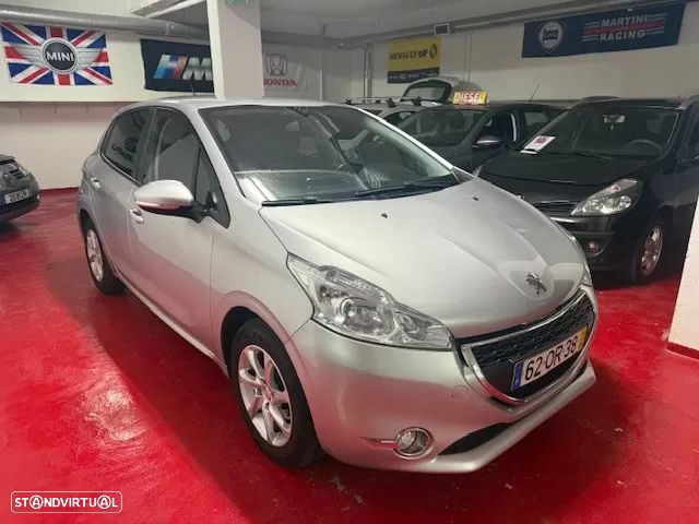 Peugeot 208 1.2 PureTech Style - 1