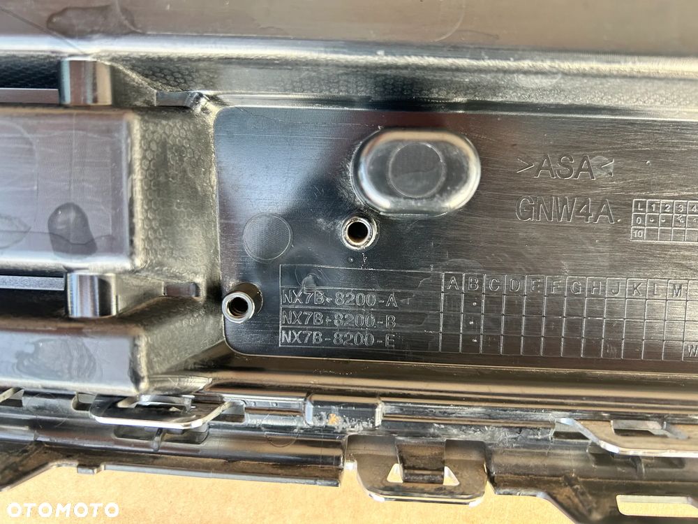 FORD FIESTA MK8 ATRAPA GRILL NX7B8200 - 5
