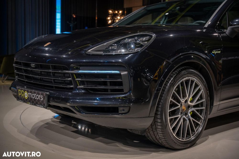 Porsche Cayenne Coupe - 8