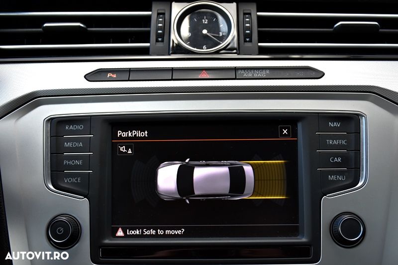 Volkswagen Passat 2.0 TDI DSG Highline - 8