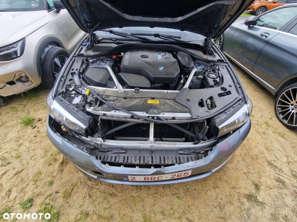 BMW Seria 5 530e iPerformance GPF - 11