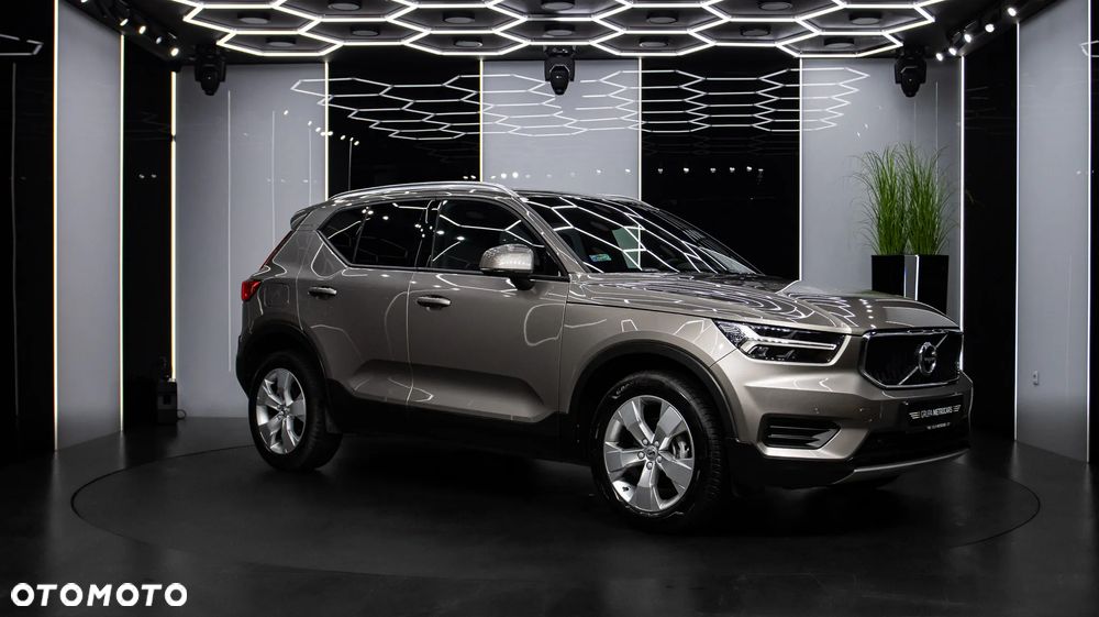 Volvo XC 40 T3 Momentum Pro - 9