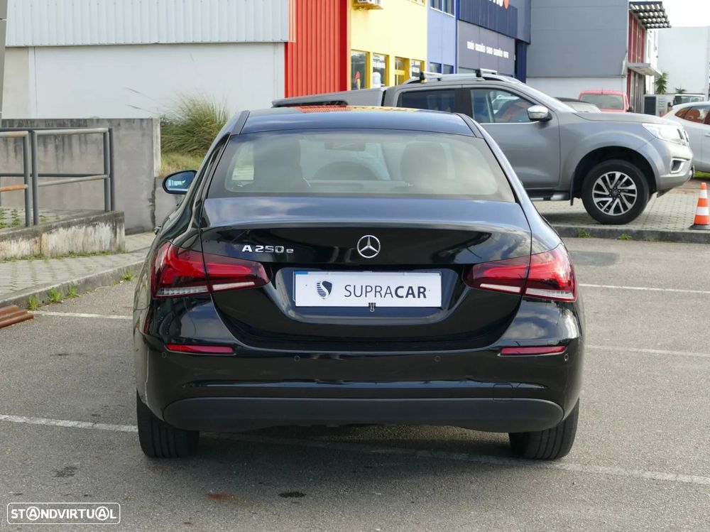 Mercedes-Benz A 250 e Style Plus - 4