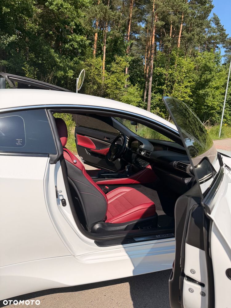 Lexus RC 200t / 300 F Sport - 22