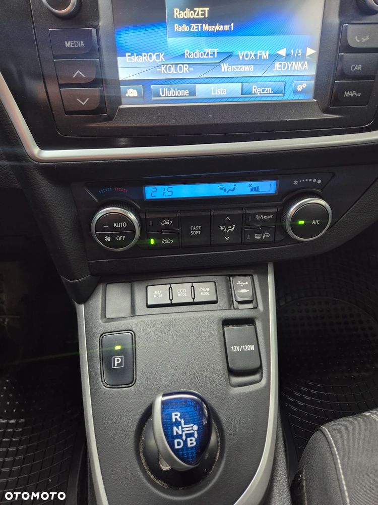 Toyota Auris 1.8 HSD Luna - 17