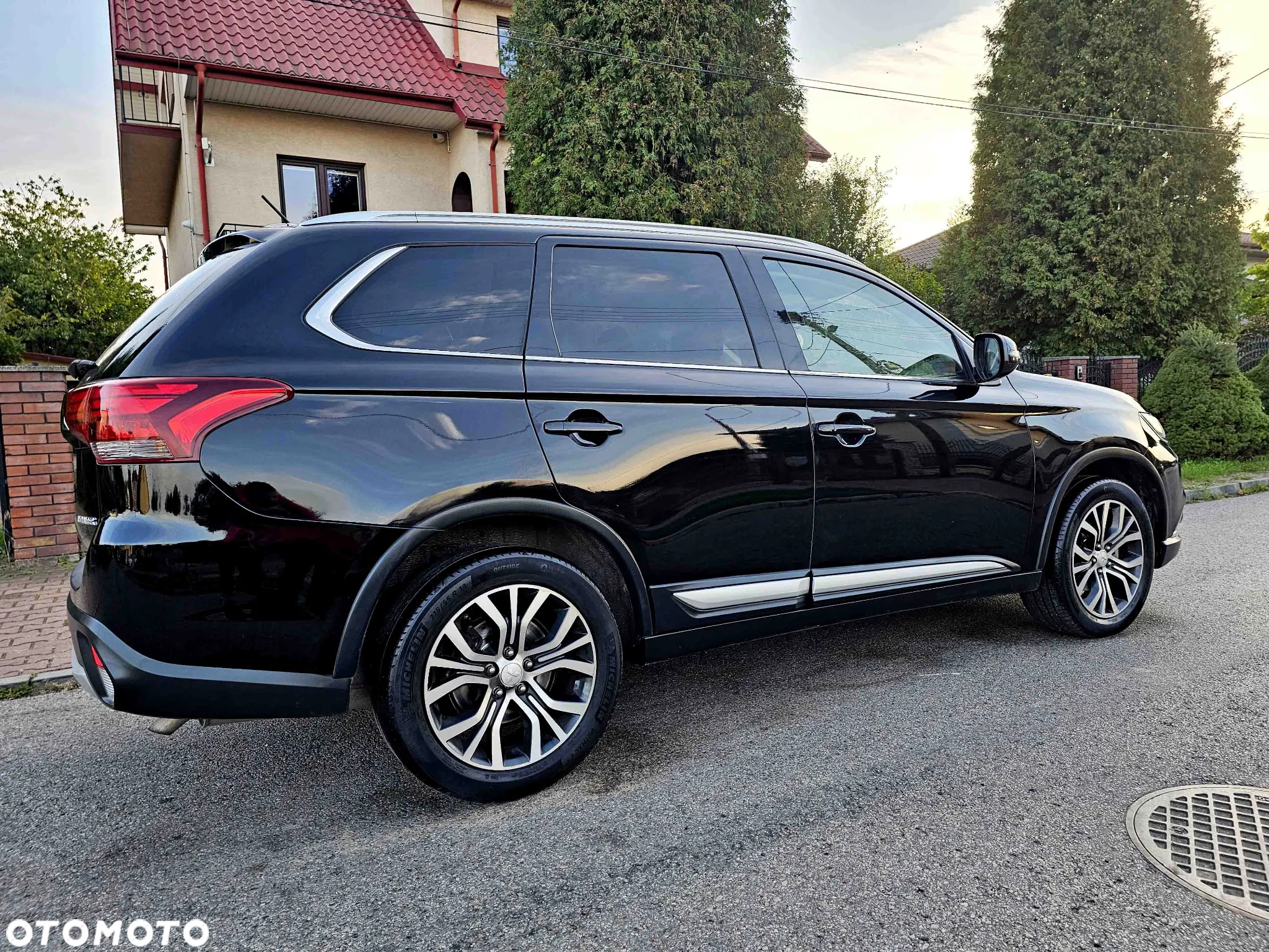 Mitsubishi Outlander 2.0 2WD Diamant - 2