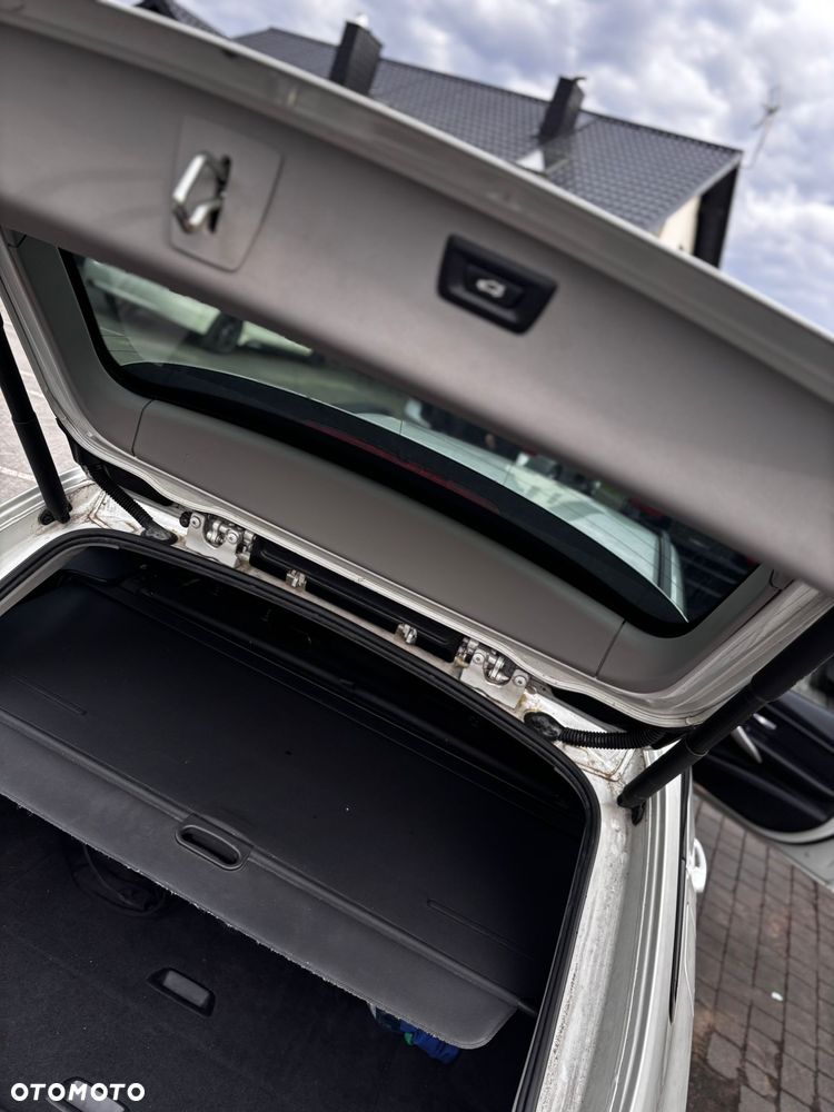 BMW Seria 3 318d DPF - 23