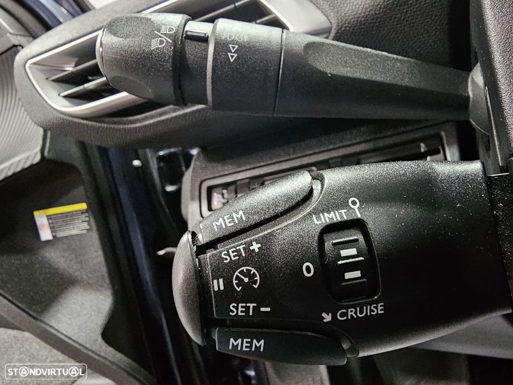 Peugeot 5008 1.6 BlueHDi Allure - 17