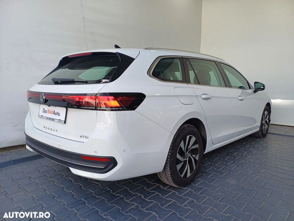 Volkswagen Passat 1.5 eTSI DSG MHEV Business - 41