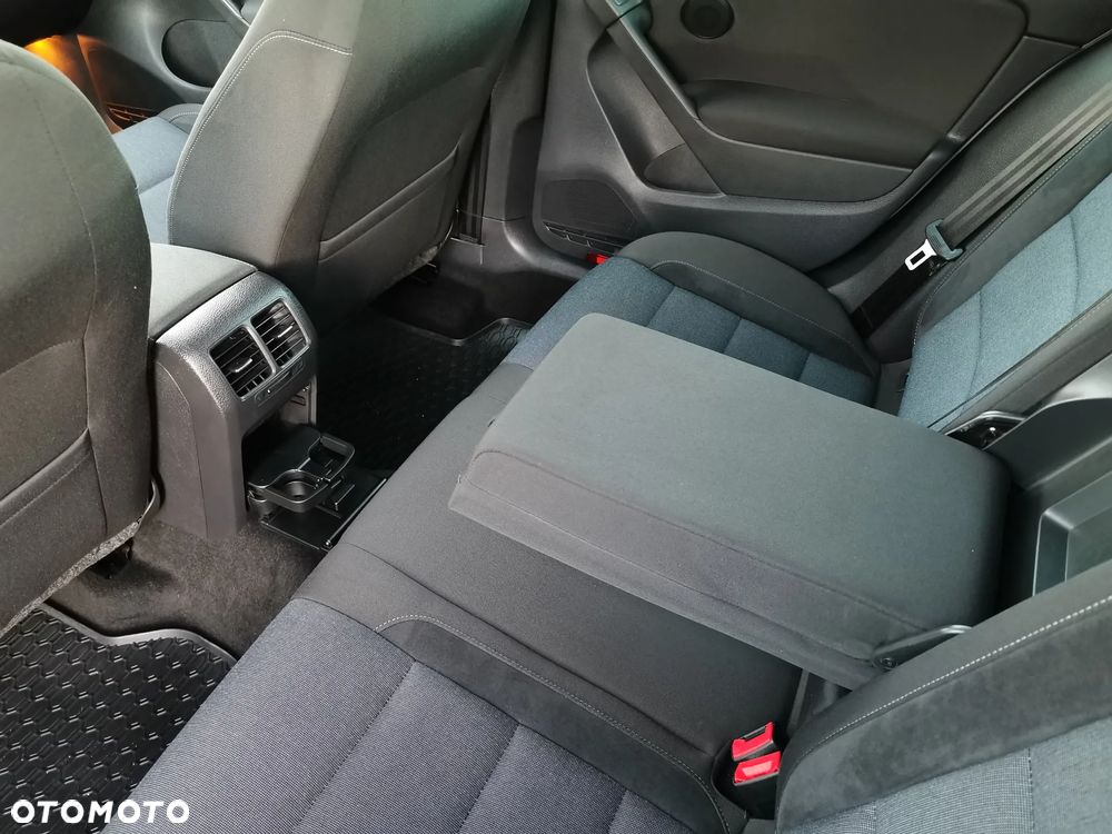 Volkswagen Golf - 20