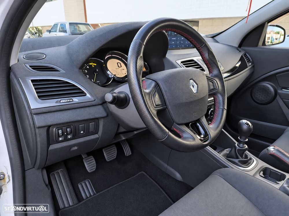 Renault Mégane Sport Tourer ENERGY dCi 110 Start & Stopp Dynamique - 19