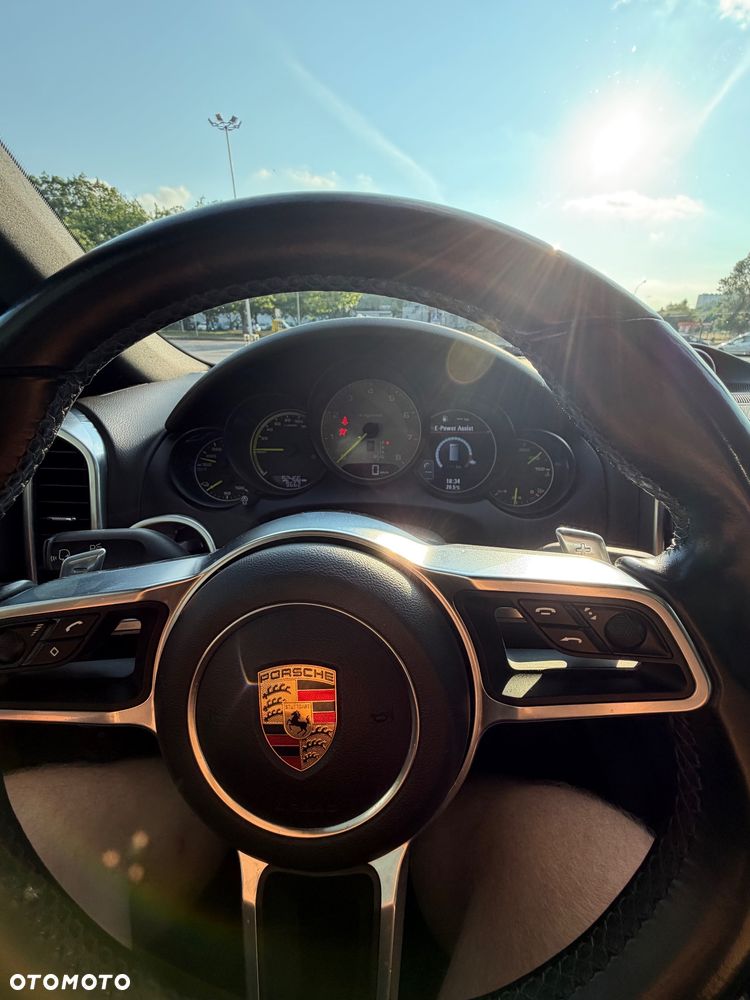 Porsche Cayenne Platinum Edition - 8