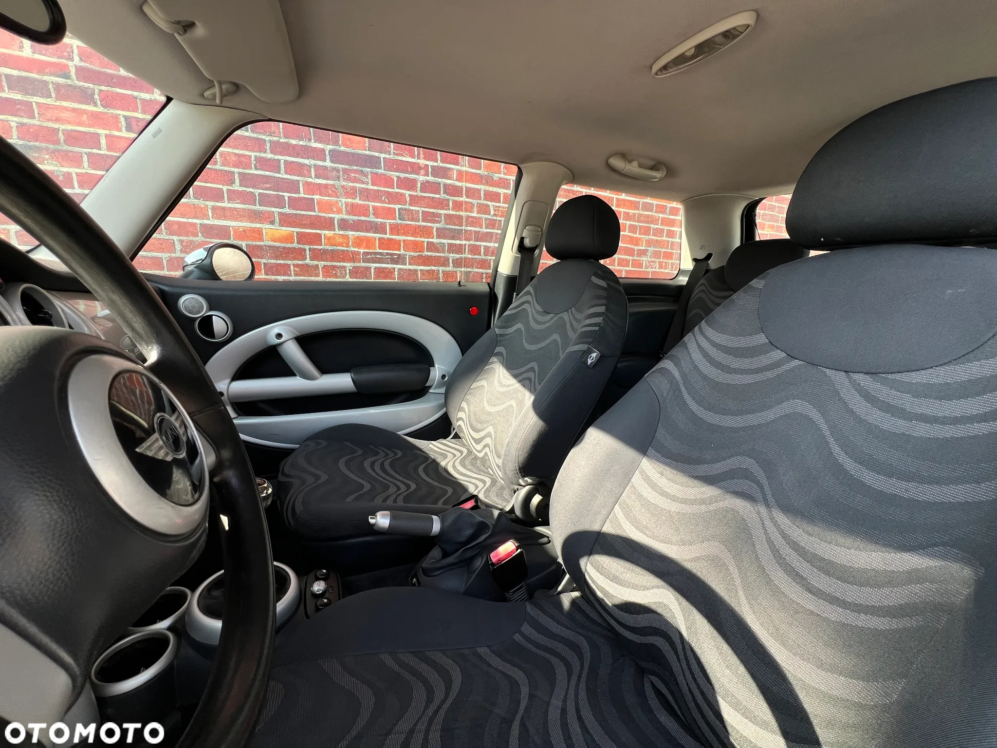 MINI ONE Standard - 13