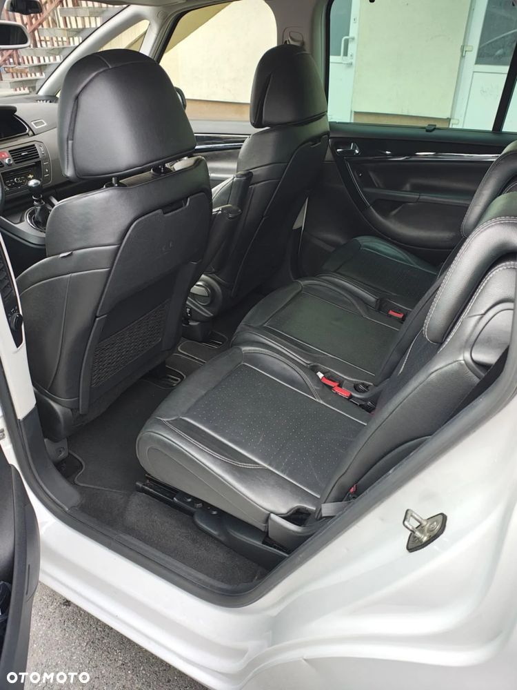 Citroën C4 Picasso 1.6 HDi FAP Exclusive - 9