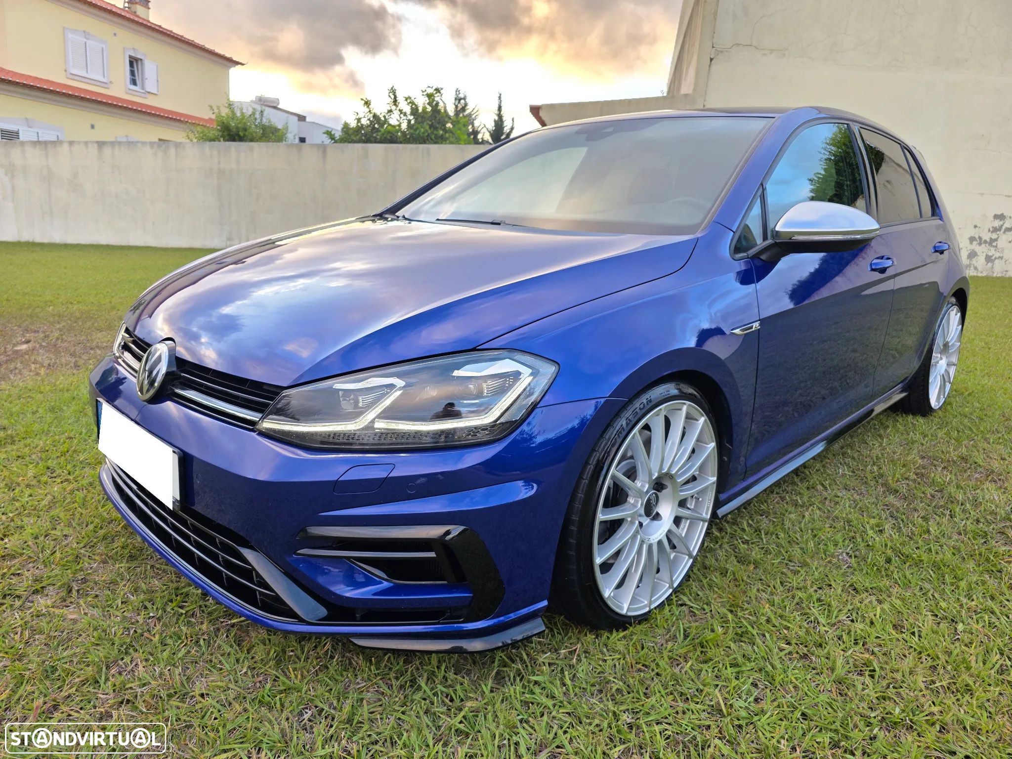 VW Golf 2.0 TSI R DSG - 1
