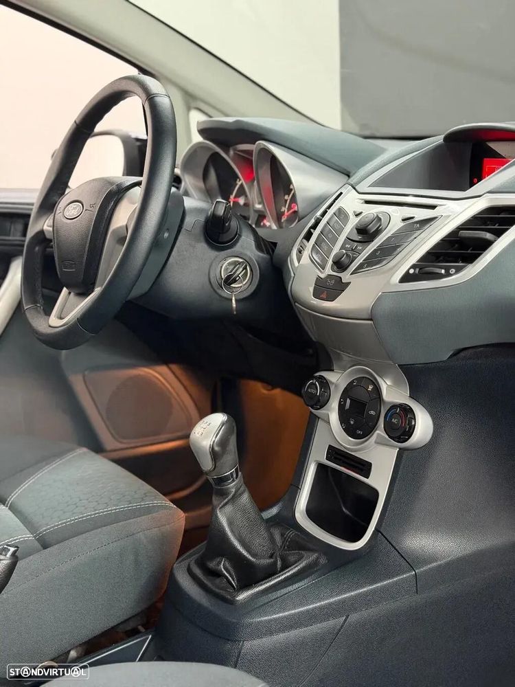 Ford Fiesta 1.25 Titanium - 23