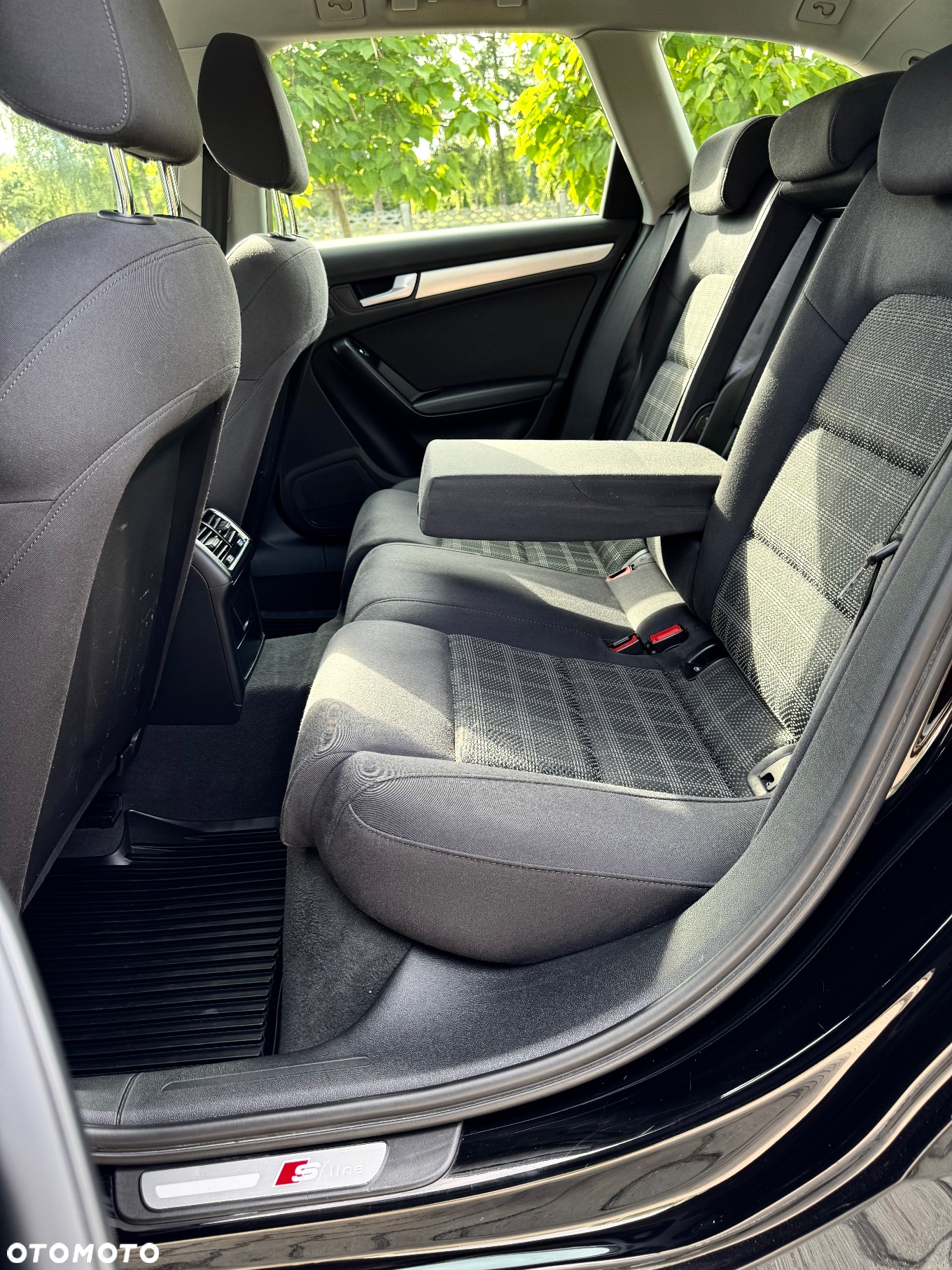 Audi A4 Avant 2.0 TDI DPF clean diesel S line Sportpaket - 12
