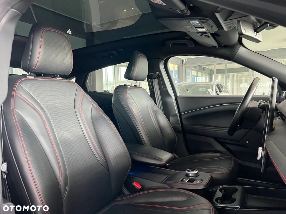 Ford Mustang Mach-E - 39