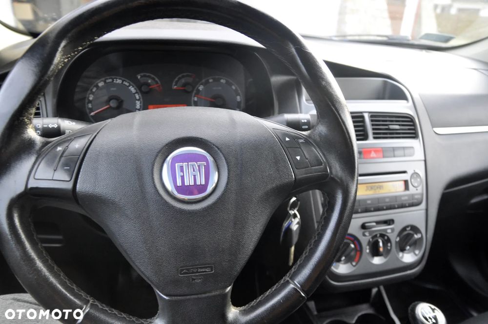 Fiat Linea 1.4 Active - 11