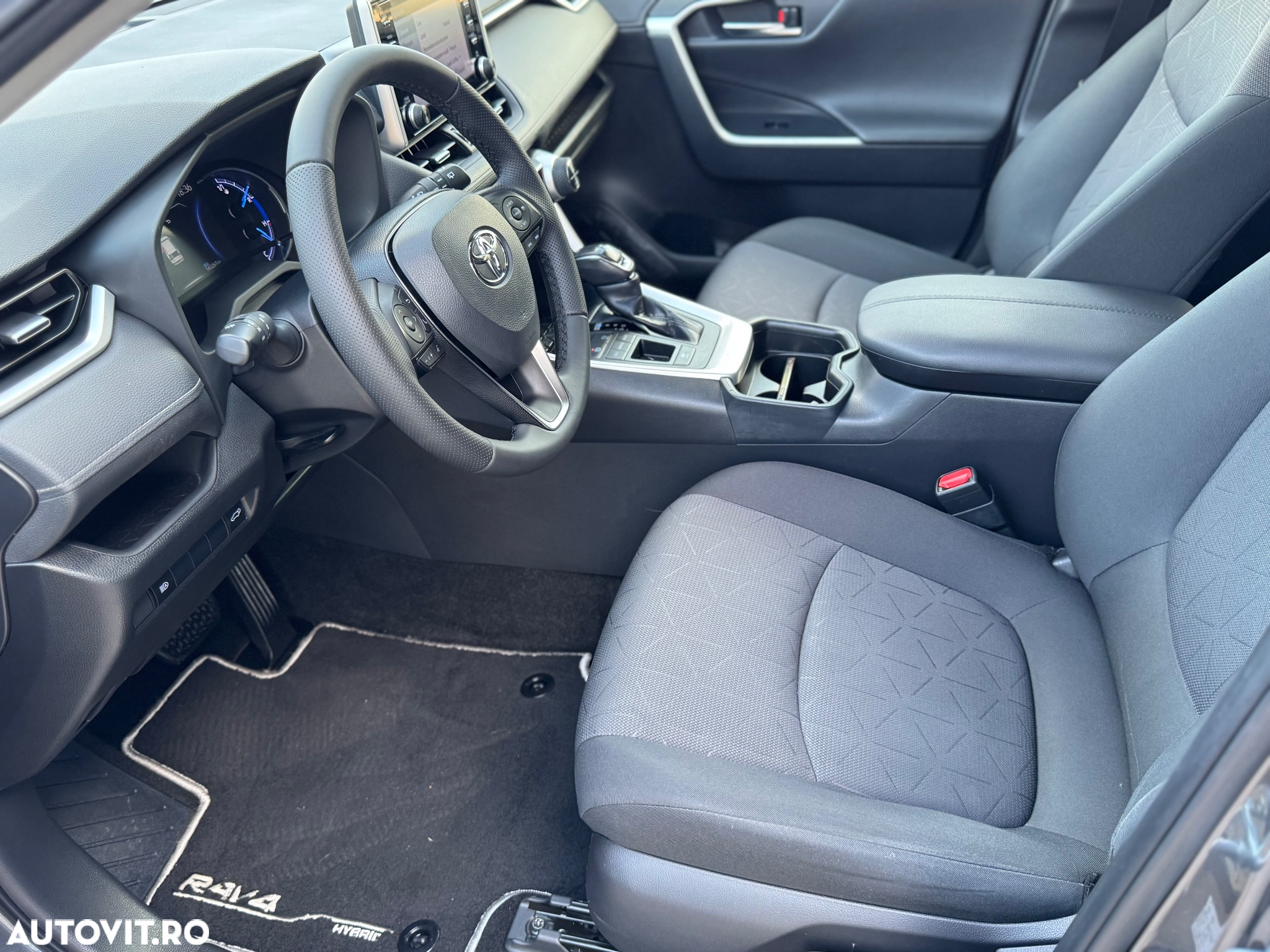 Toyota RAV4 2.5 4x2 Hybrid Business Edition - 17