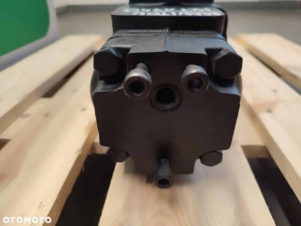 Pompa hydrauliczna PARKER 7045021000 MANITOU MLT 1740 - 9