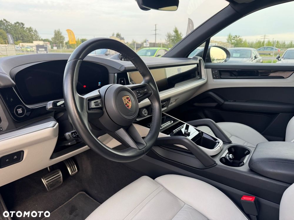 Porsche Cayenne - 11