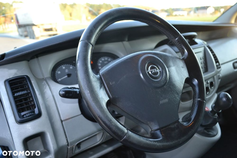 Opel Vivaro - 13