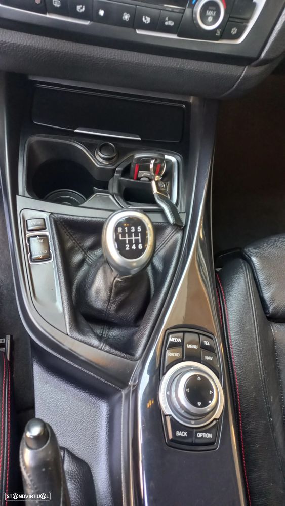BMW 116 d EDynamics Line Sport — fotografia 12
