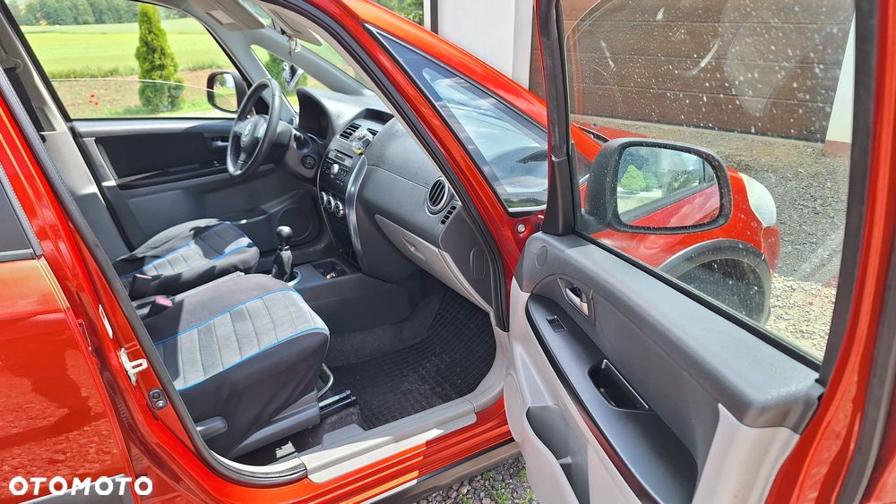 Suzuki SX4 1.6 GS / Premium - 27