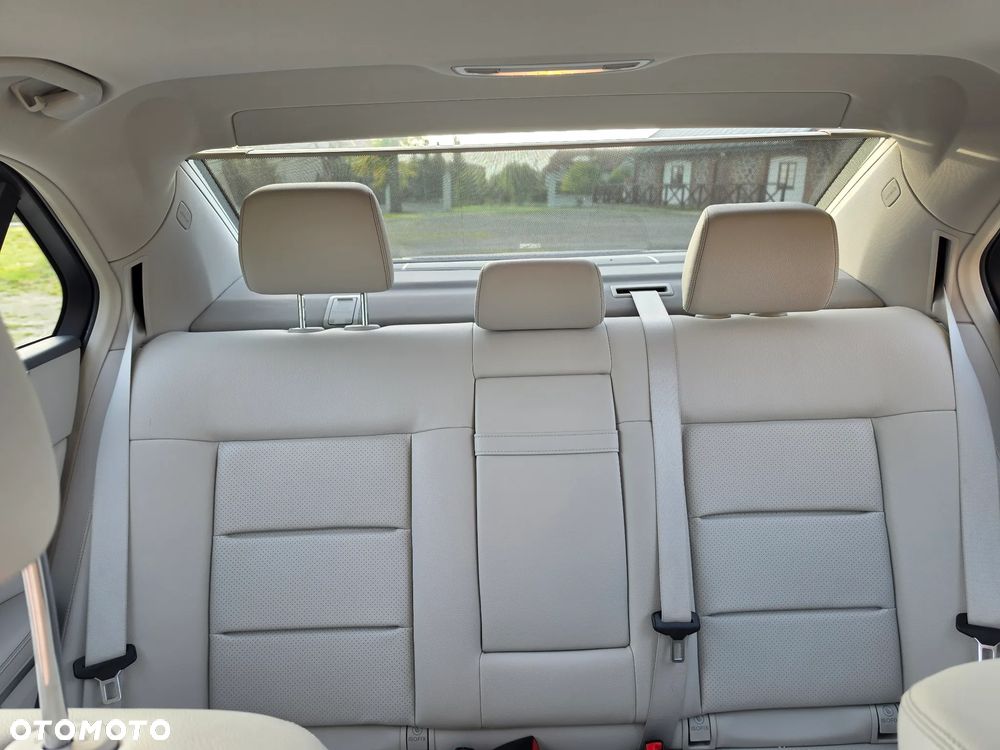 Mercedes-Benz Klasa E 350 Classic - 18