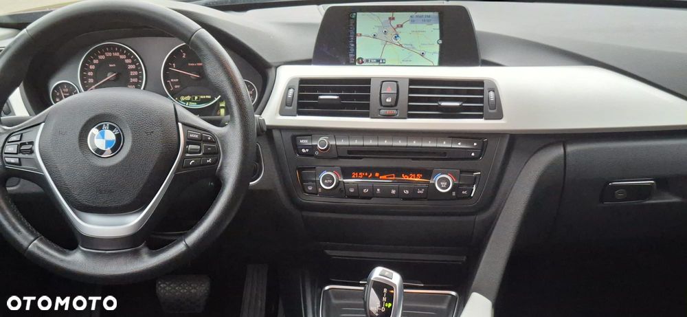 BMW Seria 3 318d - 14
