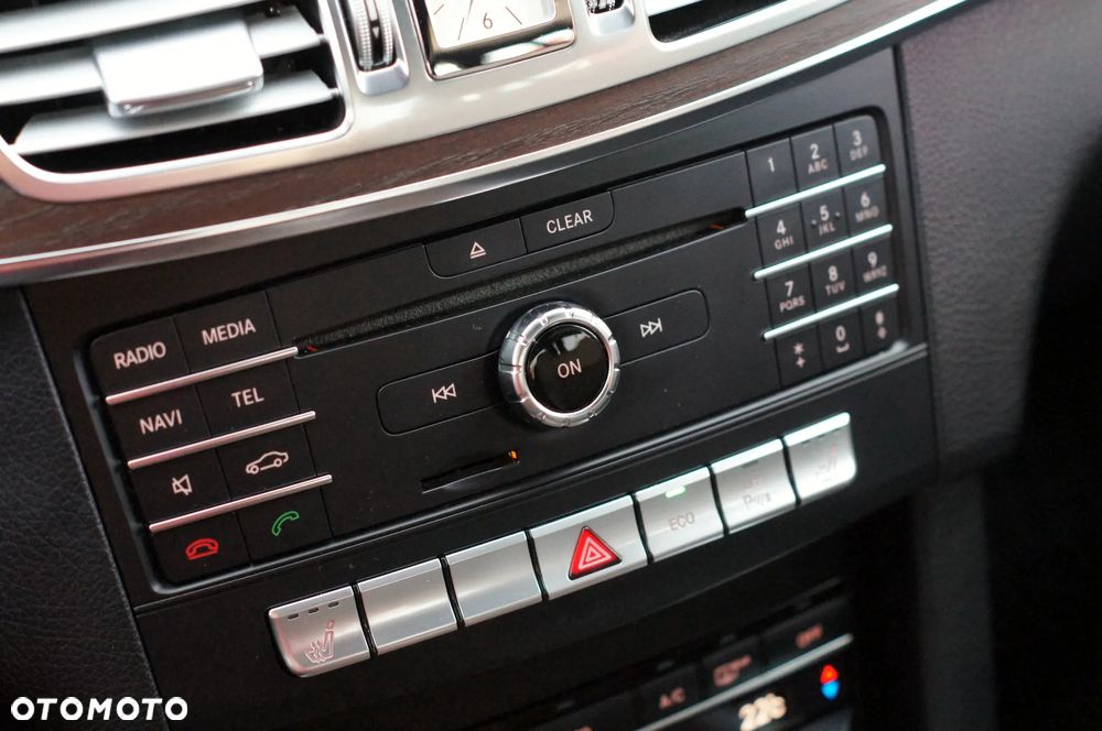 Mercedes-Benz Klasa E 350 BlueTEC 4Matic 7G-TRONIC - 28