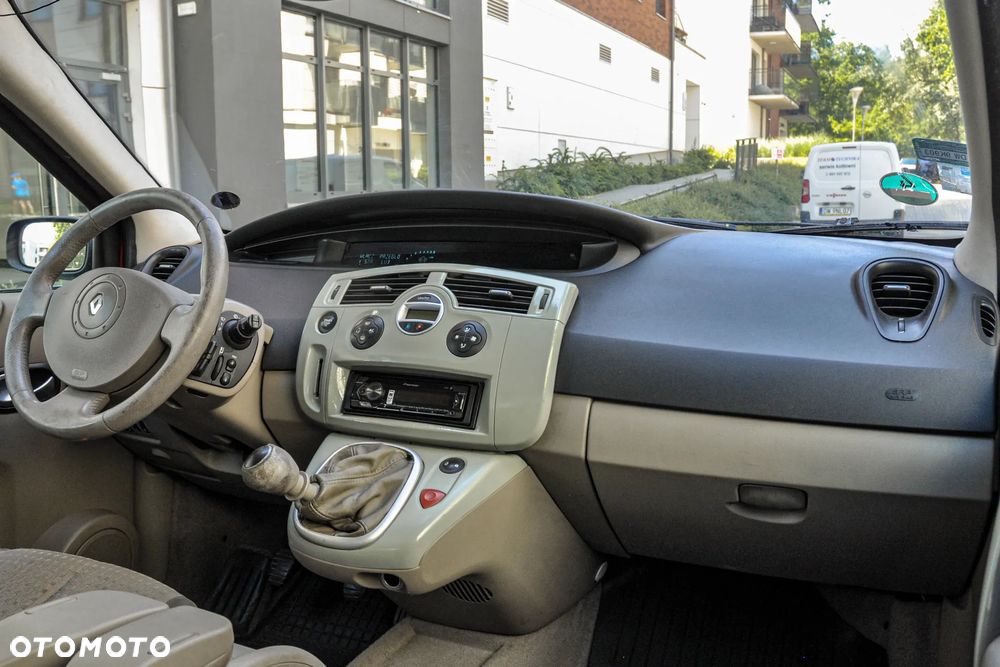 Renault Scenic - 10