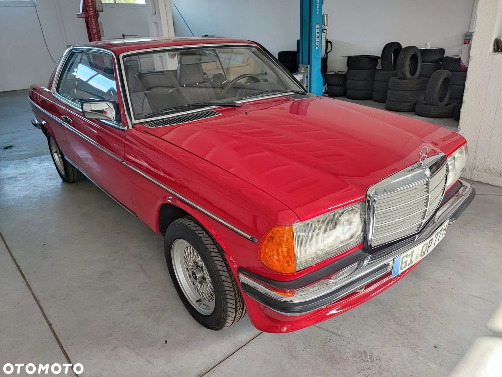 Mercedes-Benz W123 - 1