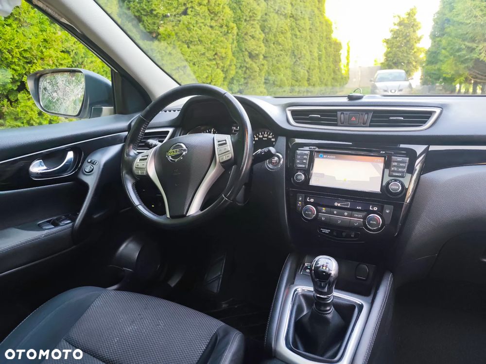 Nissan Qashqai 1.5 dCi N-Connecta - 24