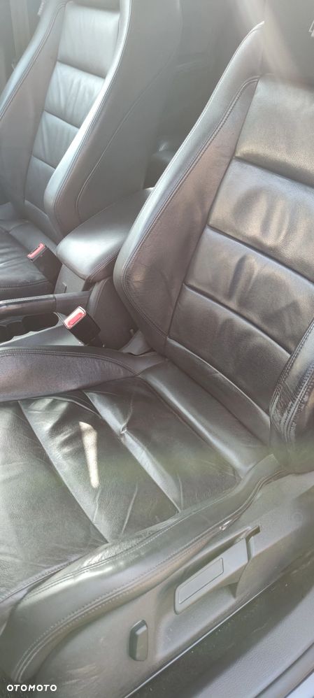 Volkswagen Golf - 10