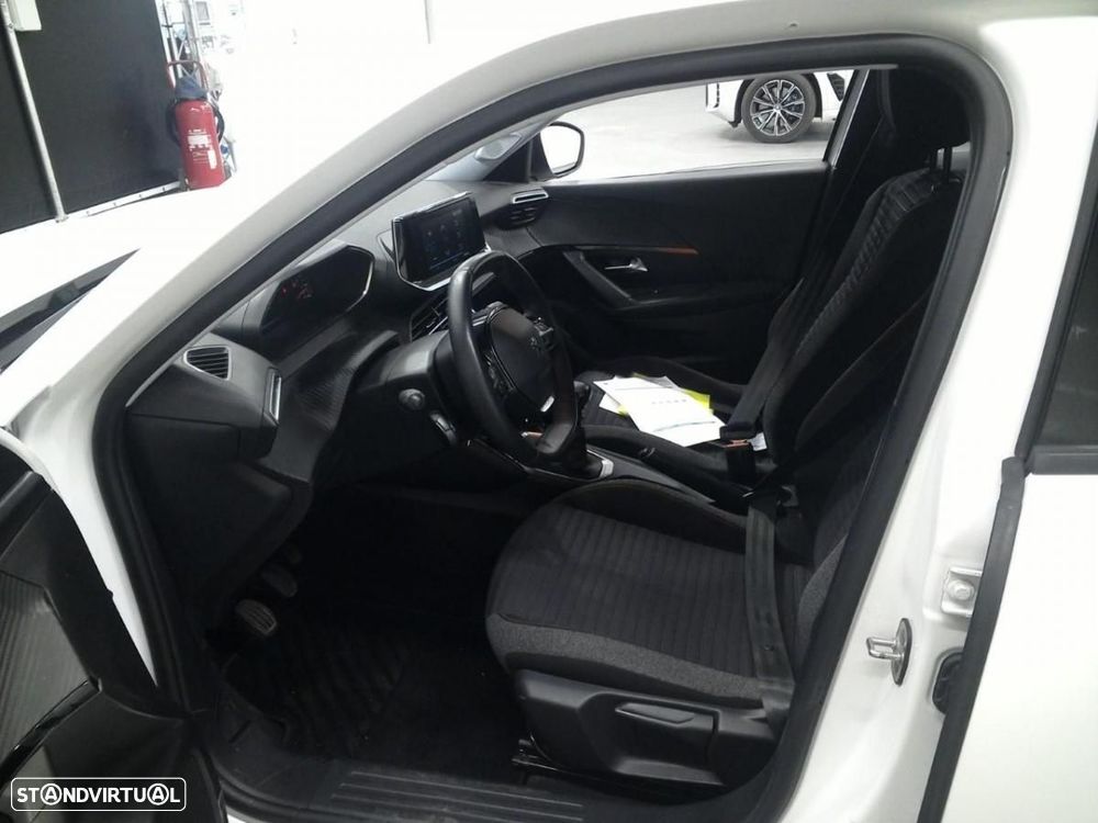 Peugeot 2008 1.5 BlueHDi Active Pack - 4