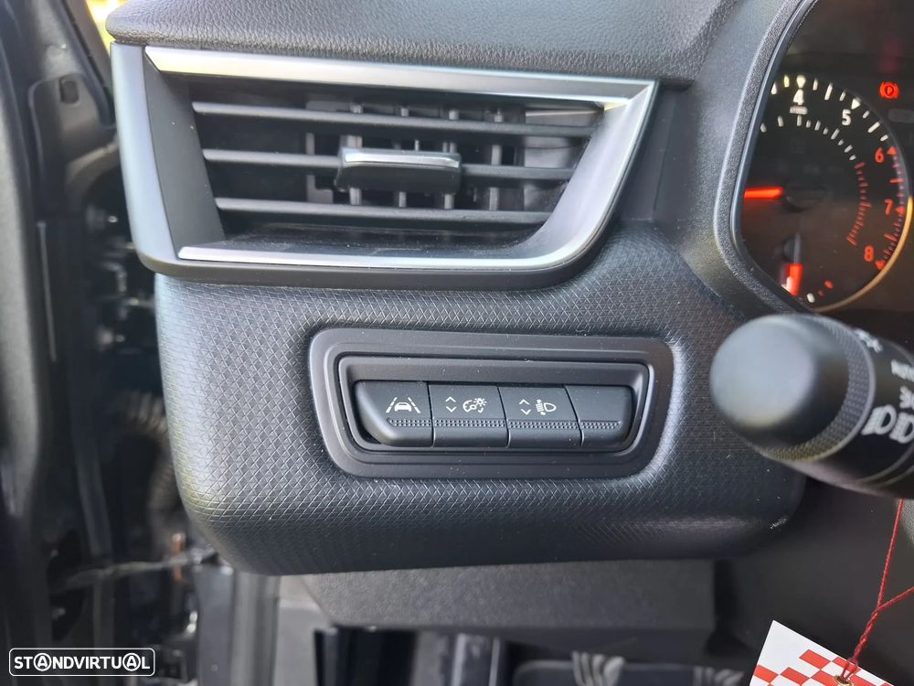 Renault Clio 1.0 TCe Techno - 27