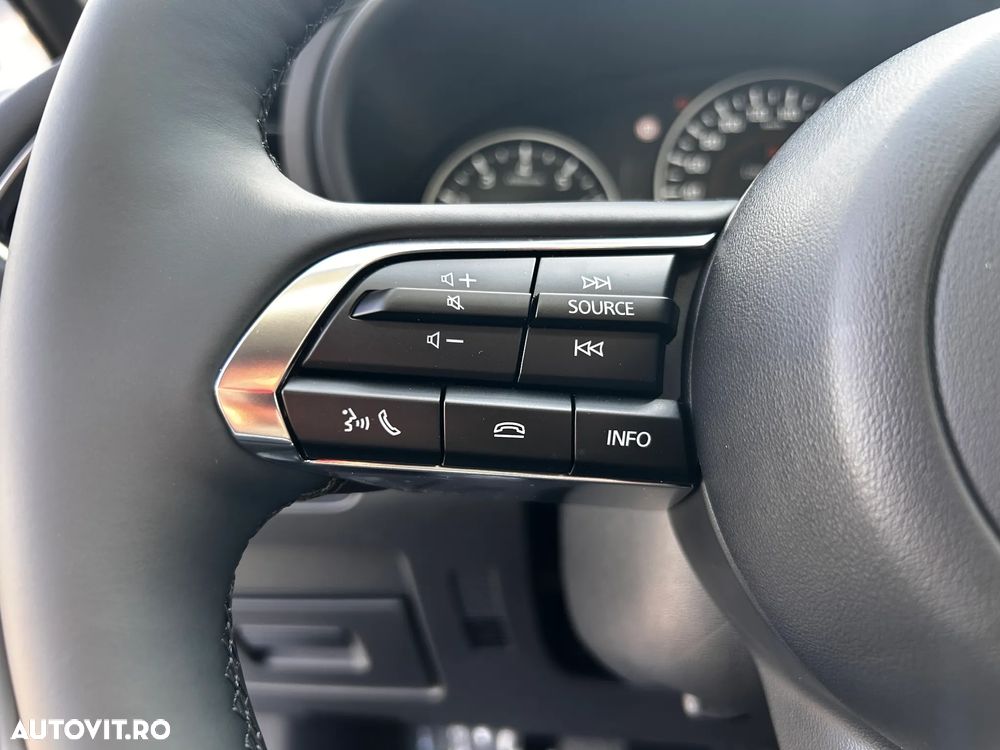 Mazda 3 e-Skyactiv G140 AT MHEV Center-Line - 5
