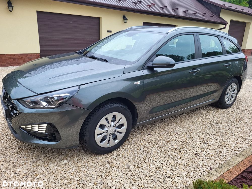 Hyundai i30 1.6 D Classic + - 12