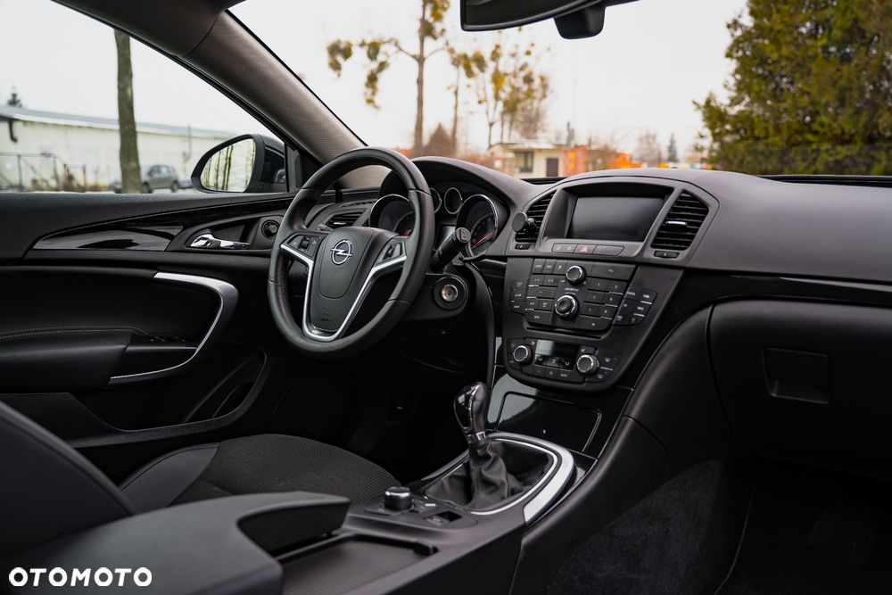 Opel Insignia 2.0 T Cosmo 4x4 - 11