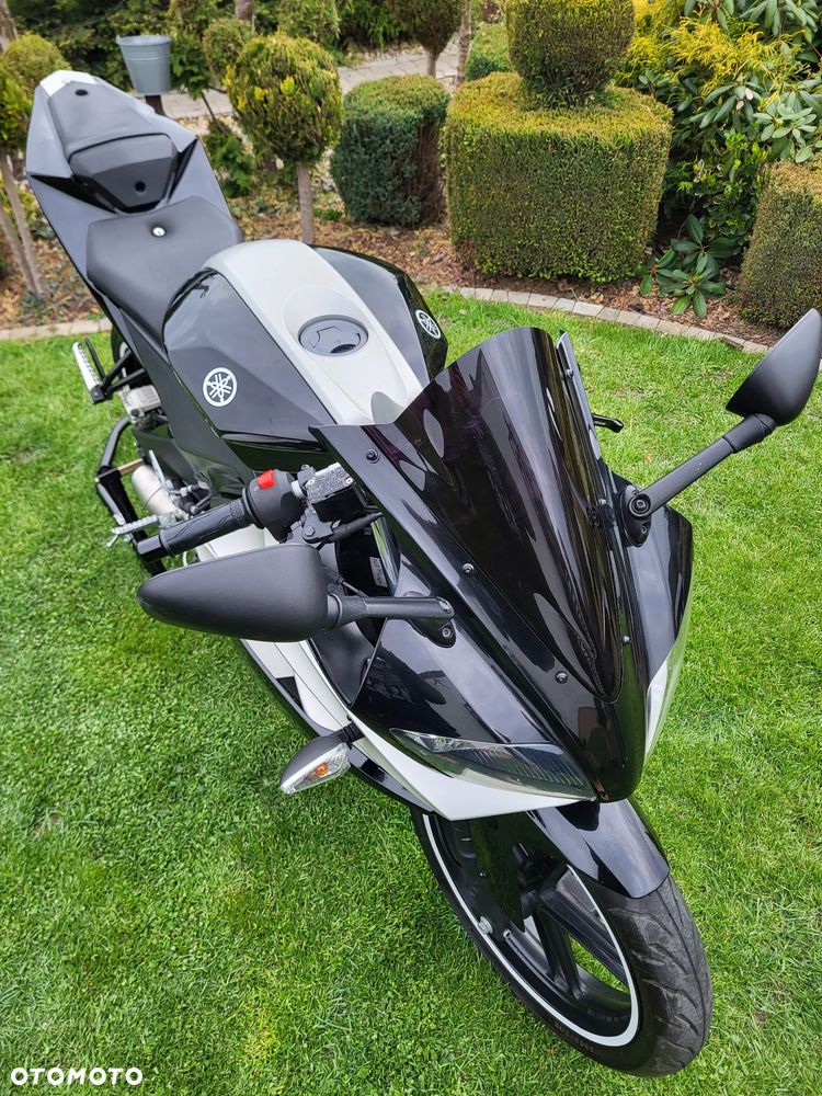 Yamaha YZF - 22