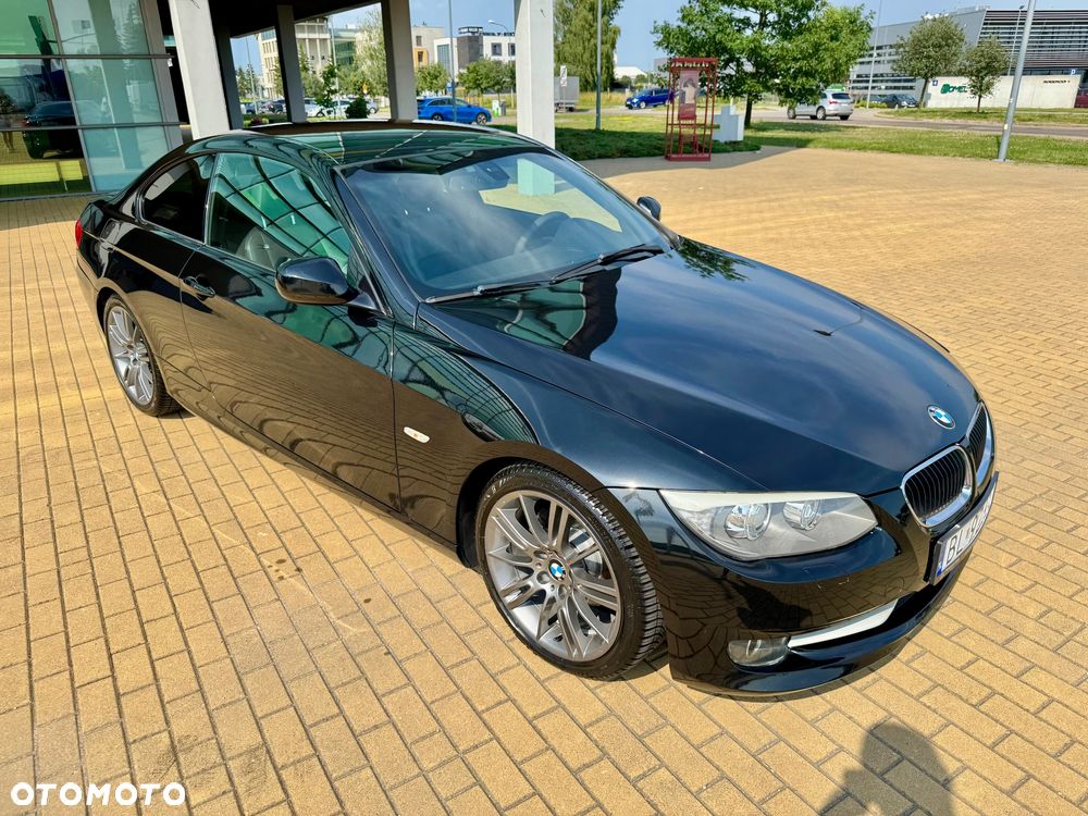 BMW Seria 3 320i - 13